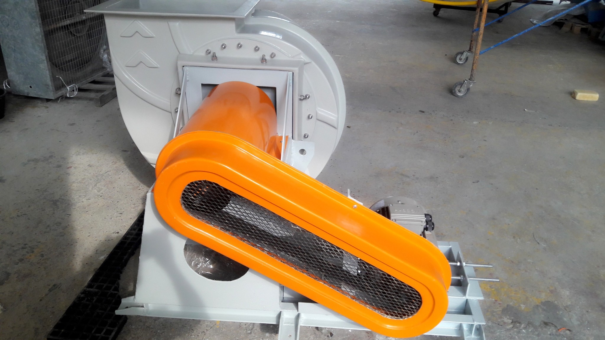 FRP Blower ระหว่างการผลิตและประกอบ